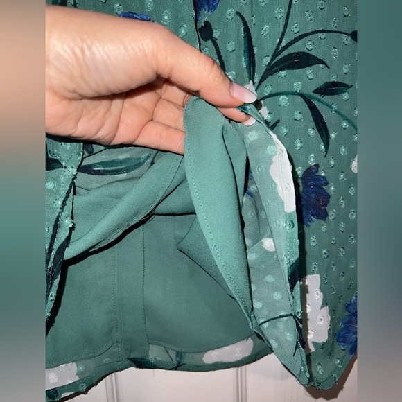 💚 NWT! Daniel Rainn Split Neck Top - Picture 5 of 7